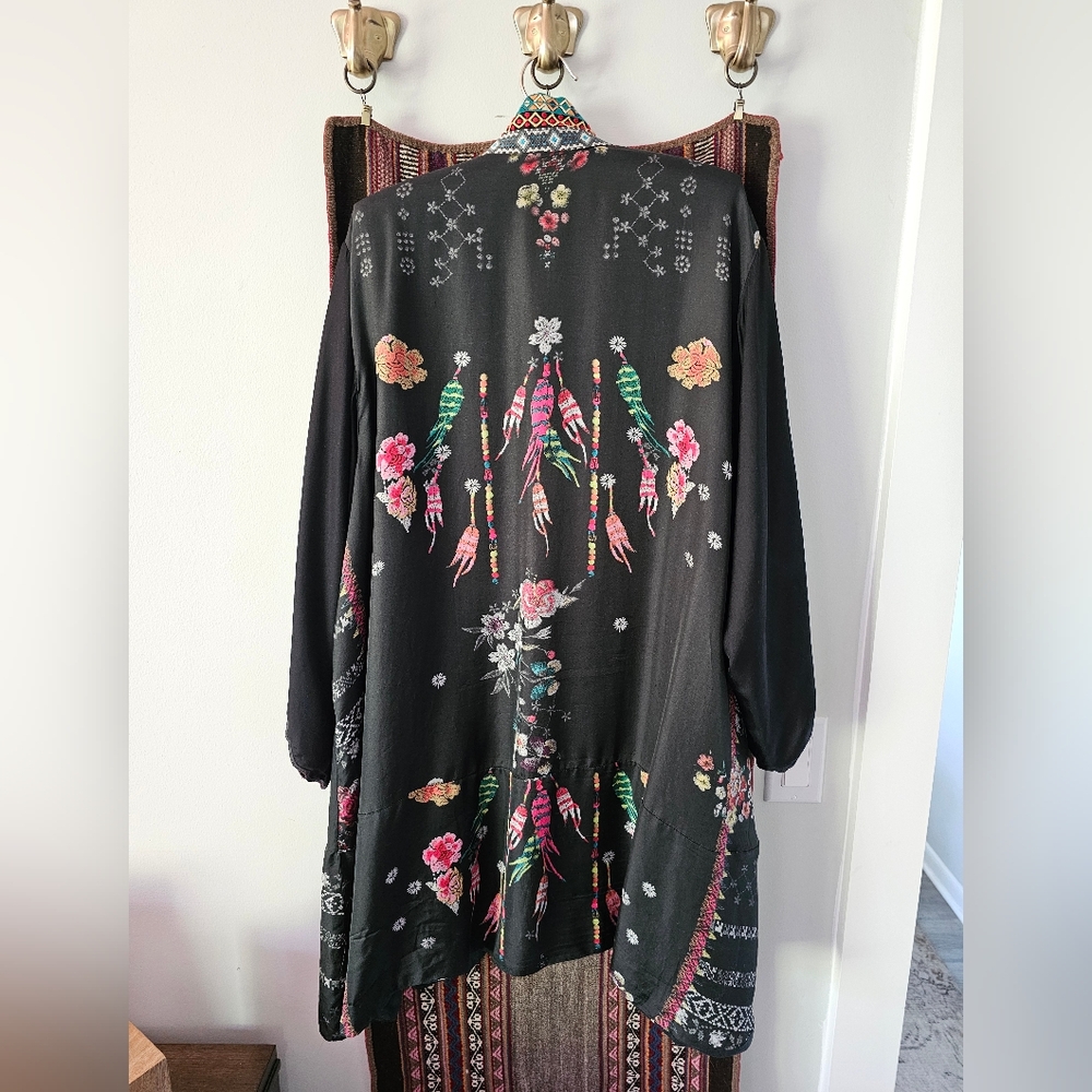 Johnny WAS silk Kimono - Picture 2 of 16